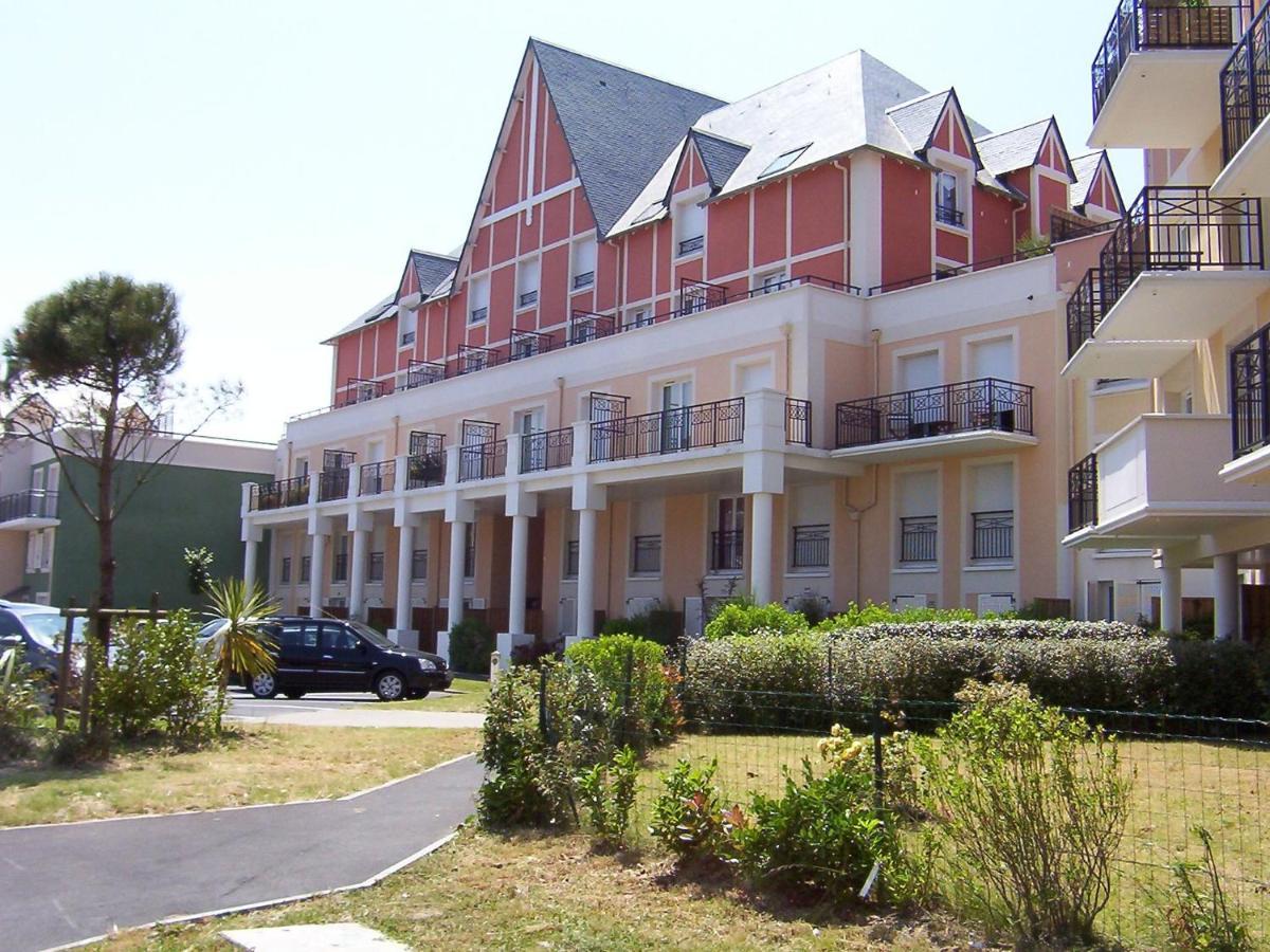 Apartment Les Marines 1 et 2-4 Cabourg Extérieur photo